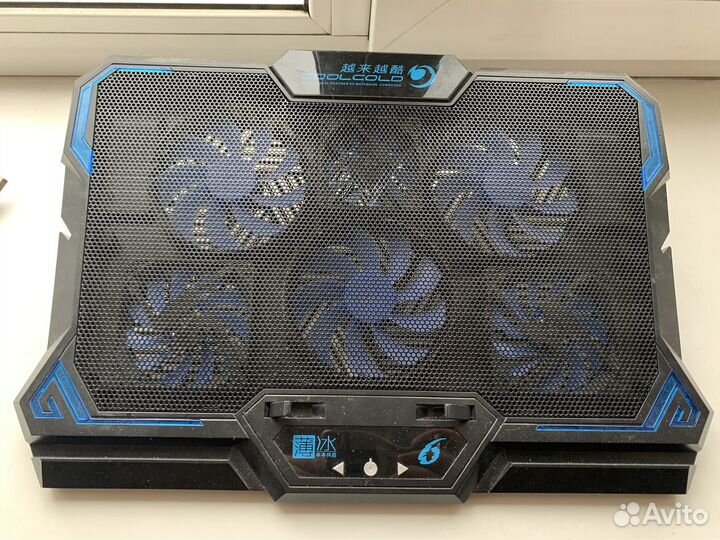 Охлаждающая подставка для ноутбука