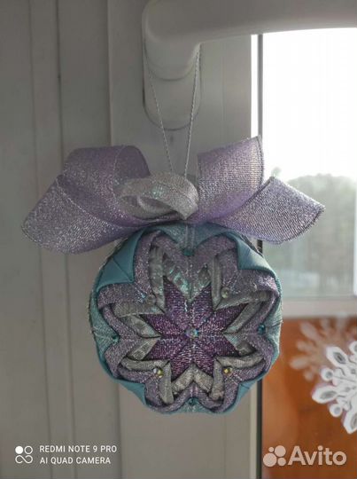 Шары на елку, Новогодние украшения