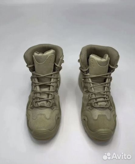 Трекинговые ботинки