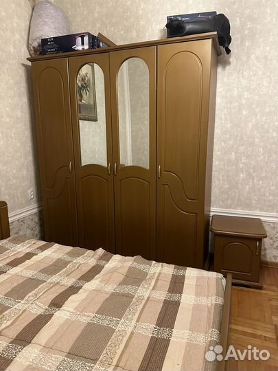 Спальный гарнитур