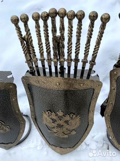 Подставка под шампуры Щит