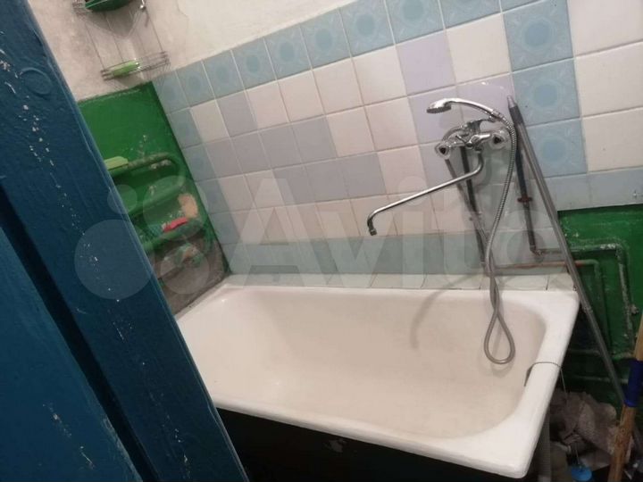 Комната 16 м² в 4-к., 2/2 эт.