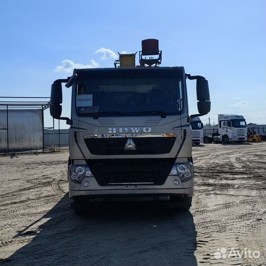 Бортовой грузовик Howo T5G с КМУ XCMG, 2024