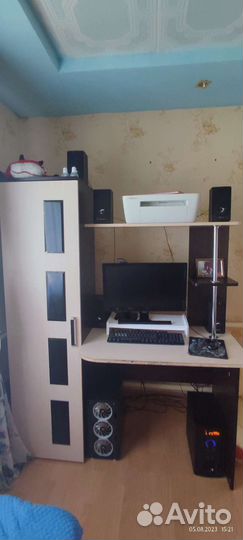 Компьютерный стол