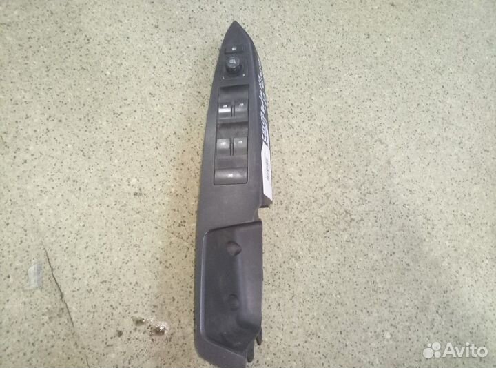 Блок управления стеклоподъемниками Opel Antara 200