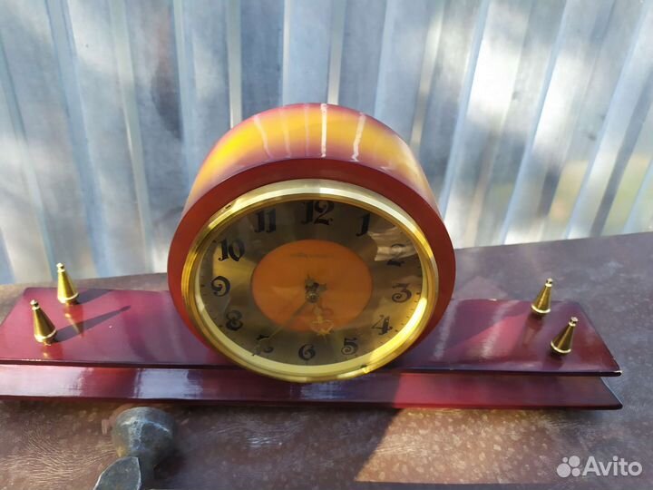 Каминные часы Весна