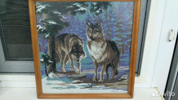 Продам картину, вышитую крестиком