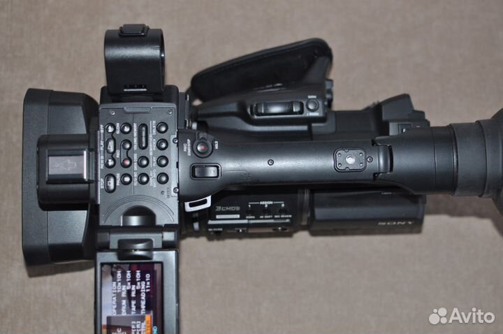 Новую проф камеру Sony HVR-Z5E