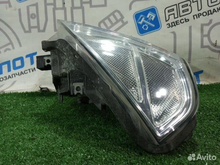 Фара левая Nissan Navara D40 YD25ddti