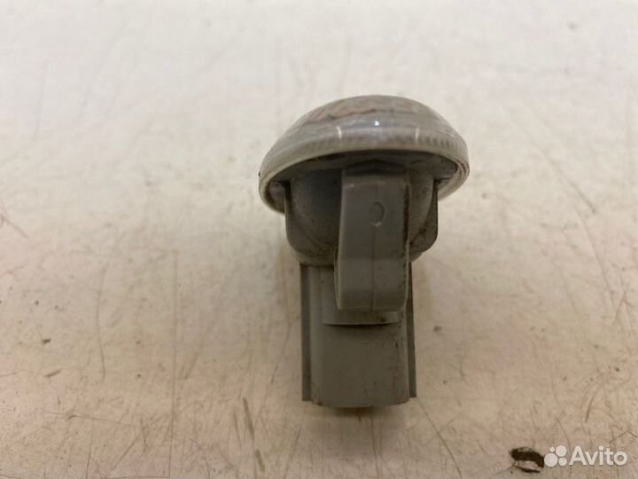 Повторитель поворота в крыло Mazda 6 седан GG 2.0