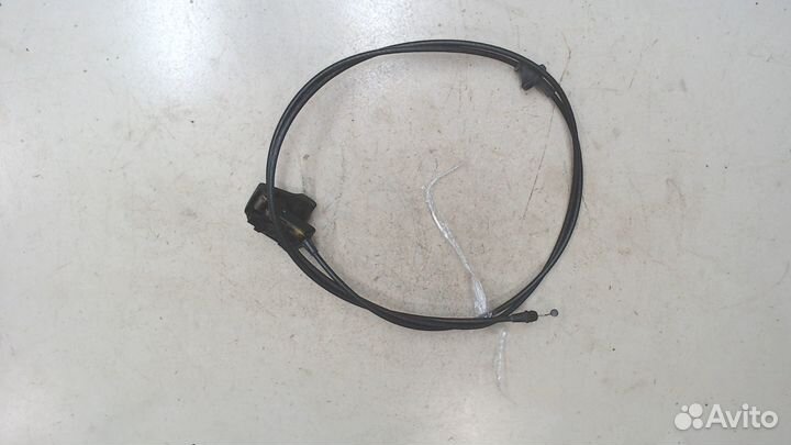 Трос капота Chevrolet Blazer