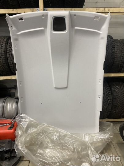 Обшивка потолка на Chevrolet Niva