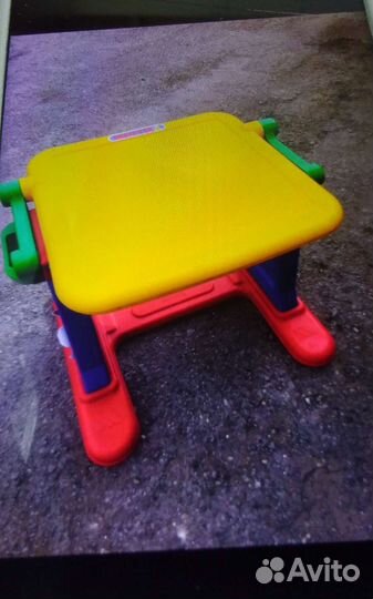 Детский стол мольберт