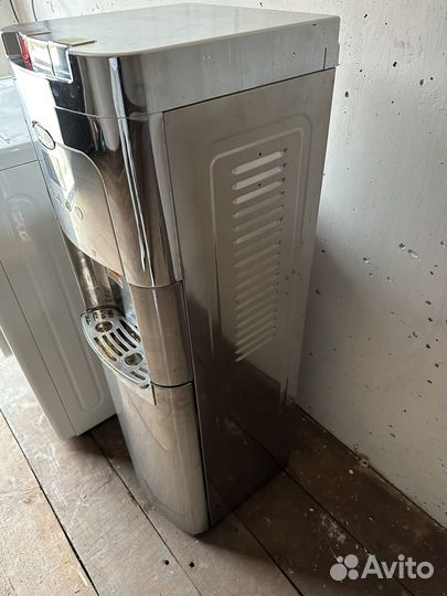 Кулер премиум класса ecotronic