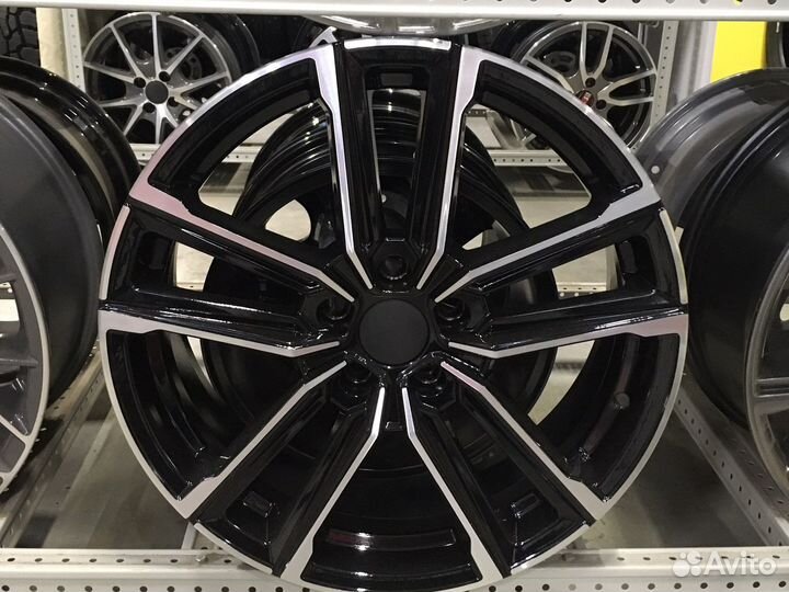 Литой диск R18 5х112 ет22 D66.6