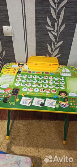 Детский столик и стульчик