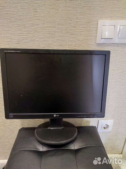 Монитор LG flatron W1942 SE