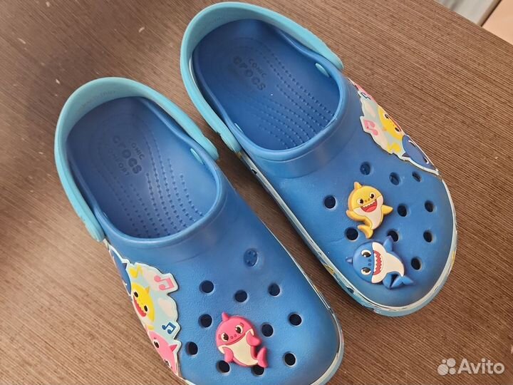 Crocs детские c13 baby shark