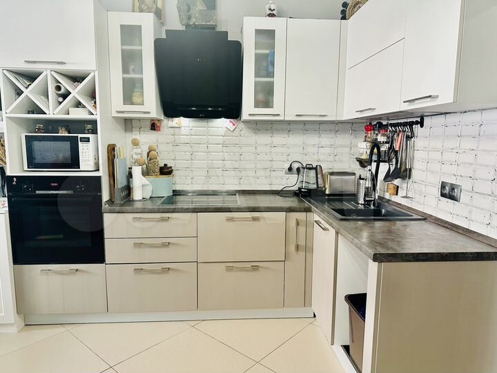 3-к. квартира, 68 м², 17/22 эт.