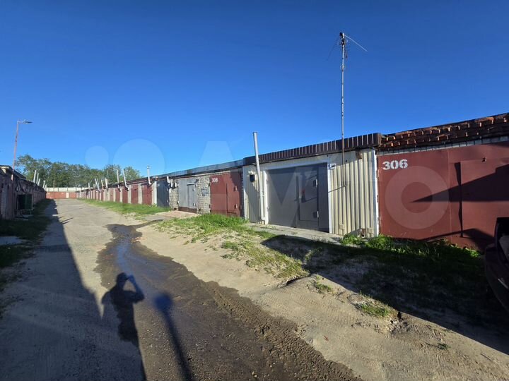 Гараж, > 30 м²