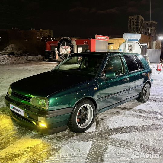 Volkswagen Golf 1.6 МТ, 1997, 270 000 км