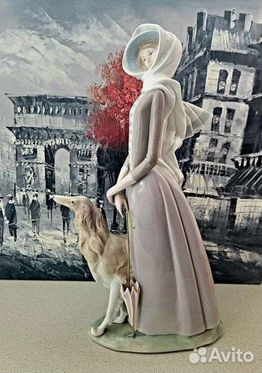 Фарфоровая статуэтка Лладро Дама с борзой