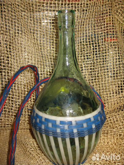Бутыль в переплете со времен СССР