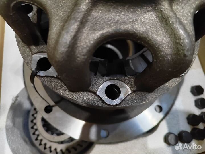 Дифференциал в сборе 276.5020-23.02.010