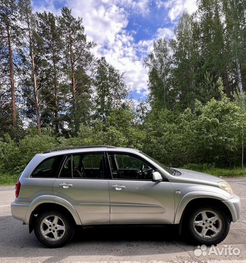 Toyota RAV4 2.0 AT, 2004, 317 000 км