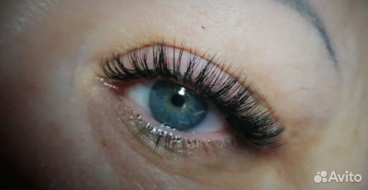 Модель на наращивание ресниц и лами бровей