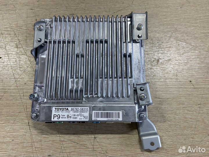 Блок управления системой парковки Toyota Alphard 3