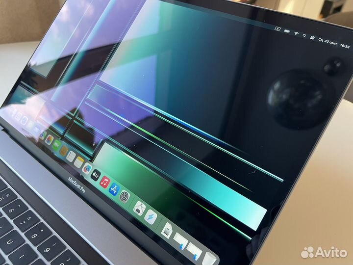 MacBook Pro 15” 2019 i7, 16GB - 512GB, AMD 555X