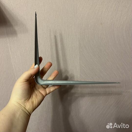 Уголки для полок новые