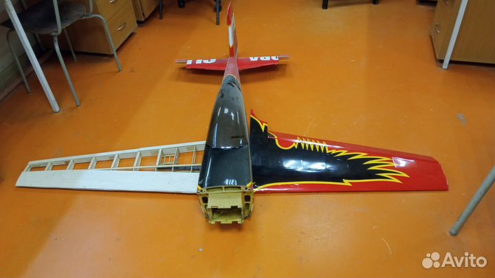 Модель радиокправляемого самолета