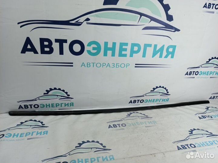 Уплотнитель проема правый Chevrolet Cruze F16D3