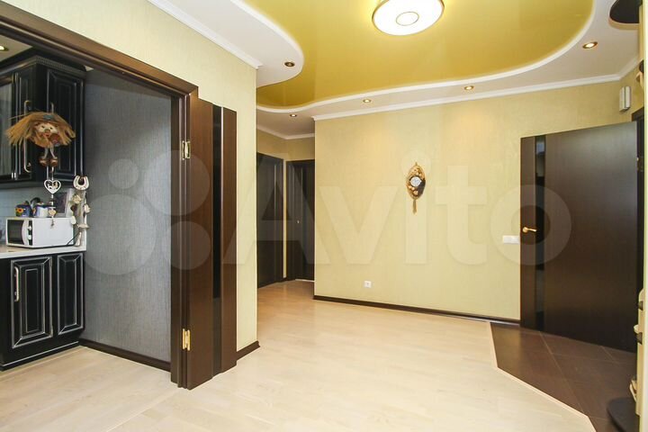 2-к. квартира, 71 м², 7/10 эт.