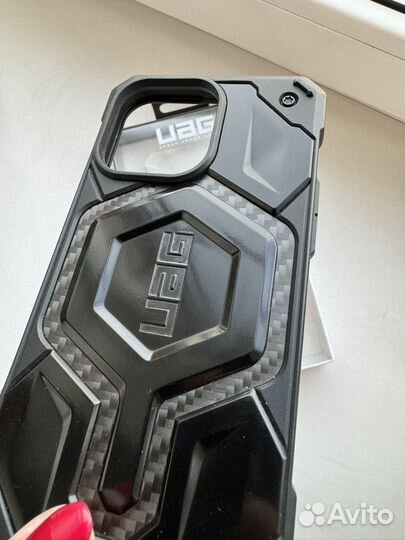Чехол на iPhone 14 pro max UAG карбон