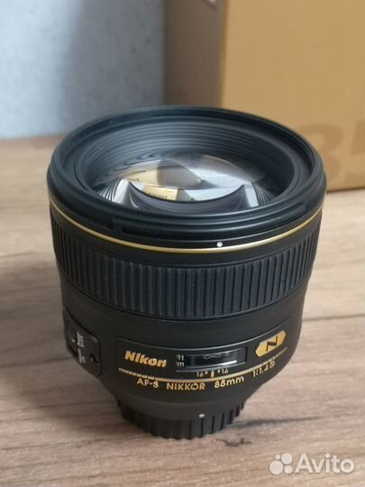 Nikon 85mm f 1.4g