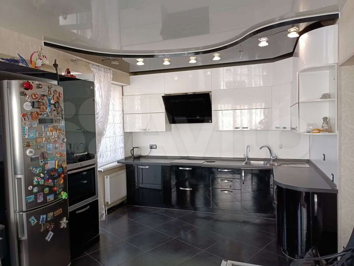 2-к. квартира, 77 м², 2/12 эт.