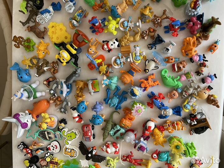 Игрушки из киндера пакетом