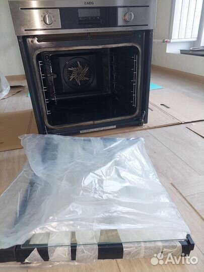 Духовой шкаф AEG полностью рабочий