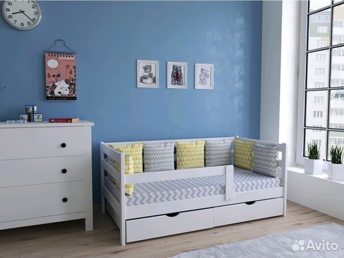 Кроватка софа эко с бортиком для малыша из натурал