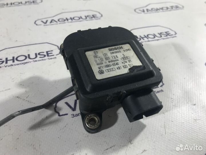 Моторчик заслонки печки Volkswagen Passat B5 3B2