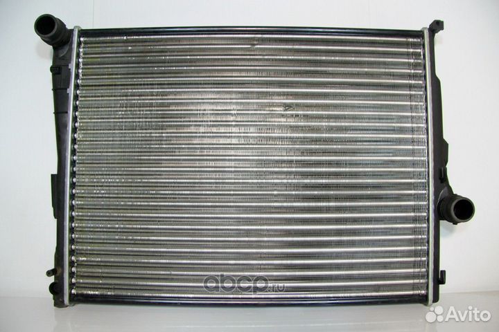 Радиатор (658x350) Honda Civic VI