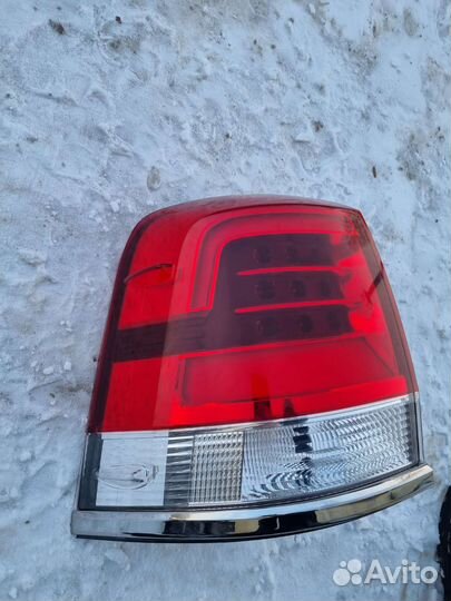 Фонарь левый LC200 Land Cruiser 200 LC 200