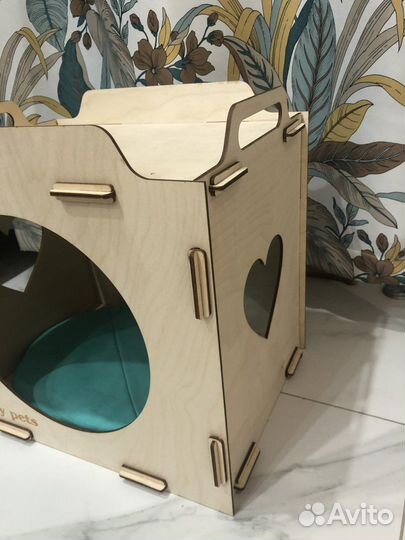 Домик лежанка для кошки и собаки