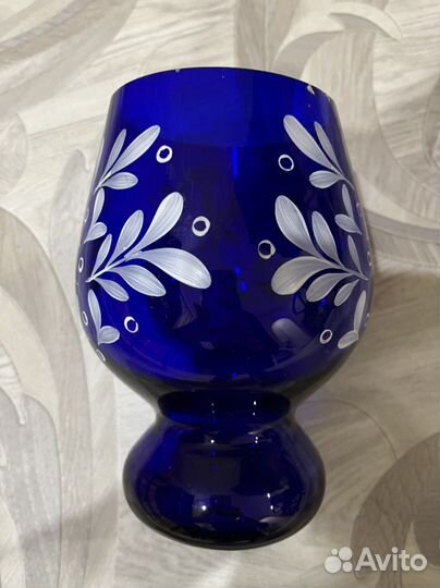 Пиала из синего стекла