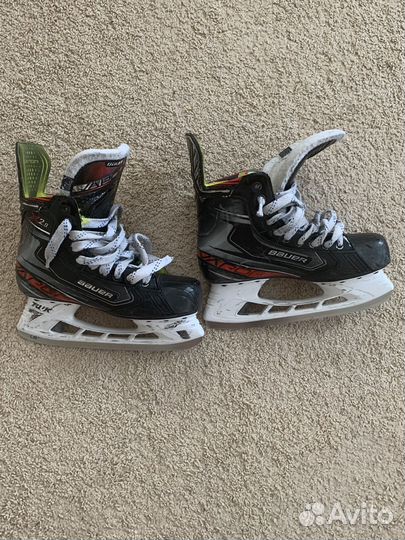 Коньки хоккейные