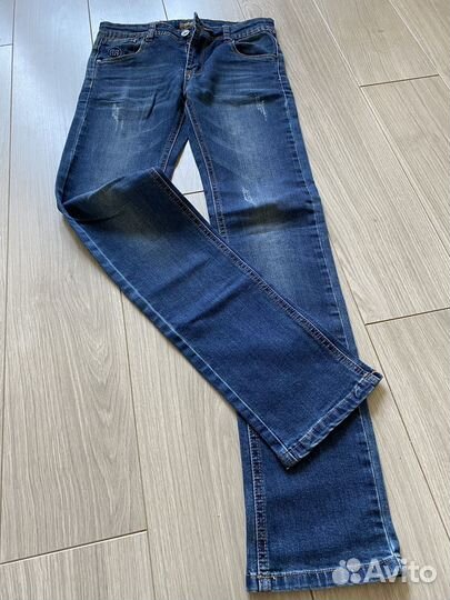 Джинсы