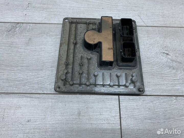 Блок управления раздаточной коробкой Peugeot 208